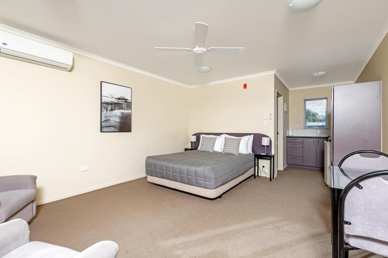 Bk'S Chardonnay Motor Lodge Masterton Dış mekan fotoğraf