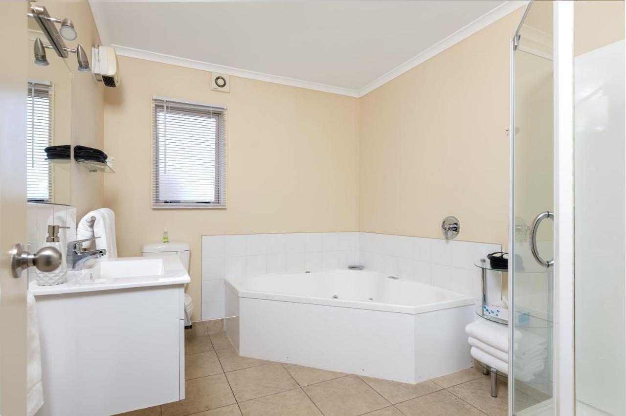 Bk'S Chardonnay Motor Lodge Masterton Dış mekan fotoğraf